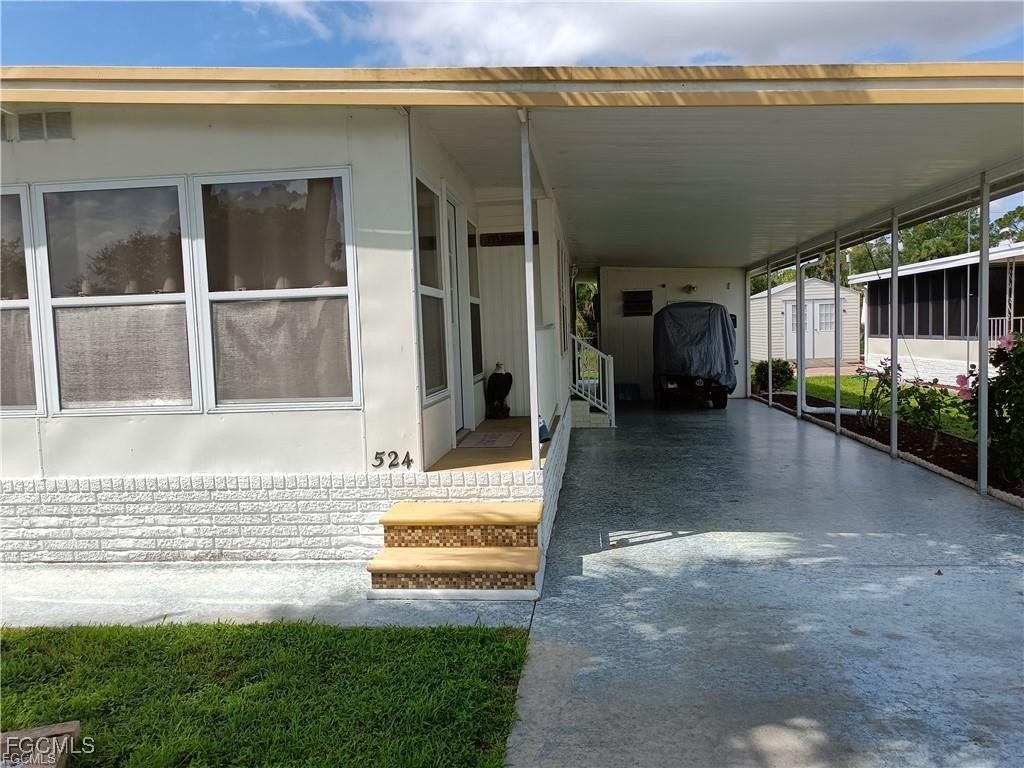 524 Timber Lane S North Fort Myers FL 33917 2025026014 image3