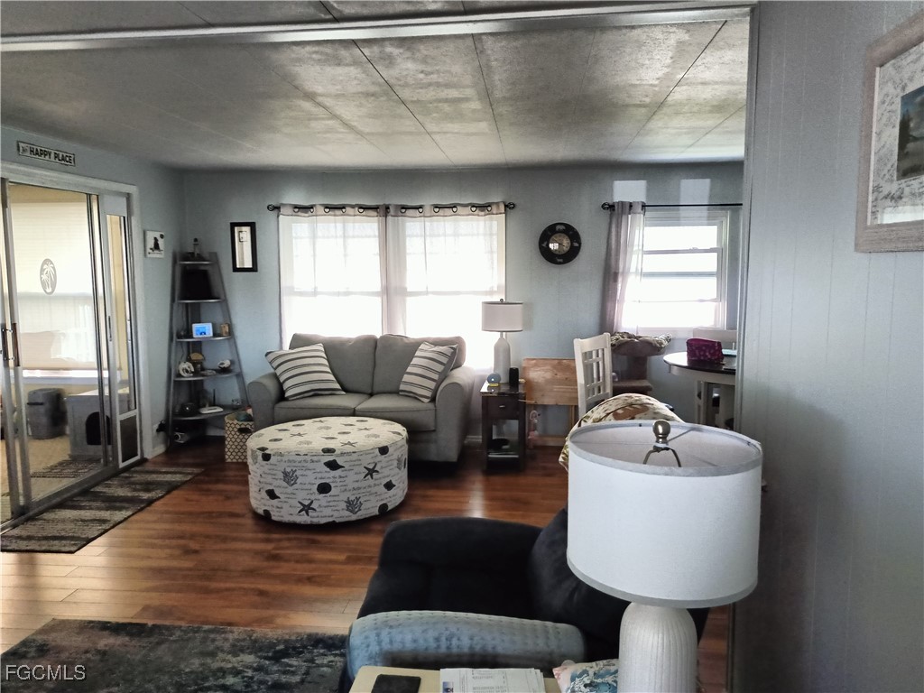 524 Timber Lane S North Fort Myers FL 33917 2025026014 image5