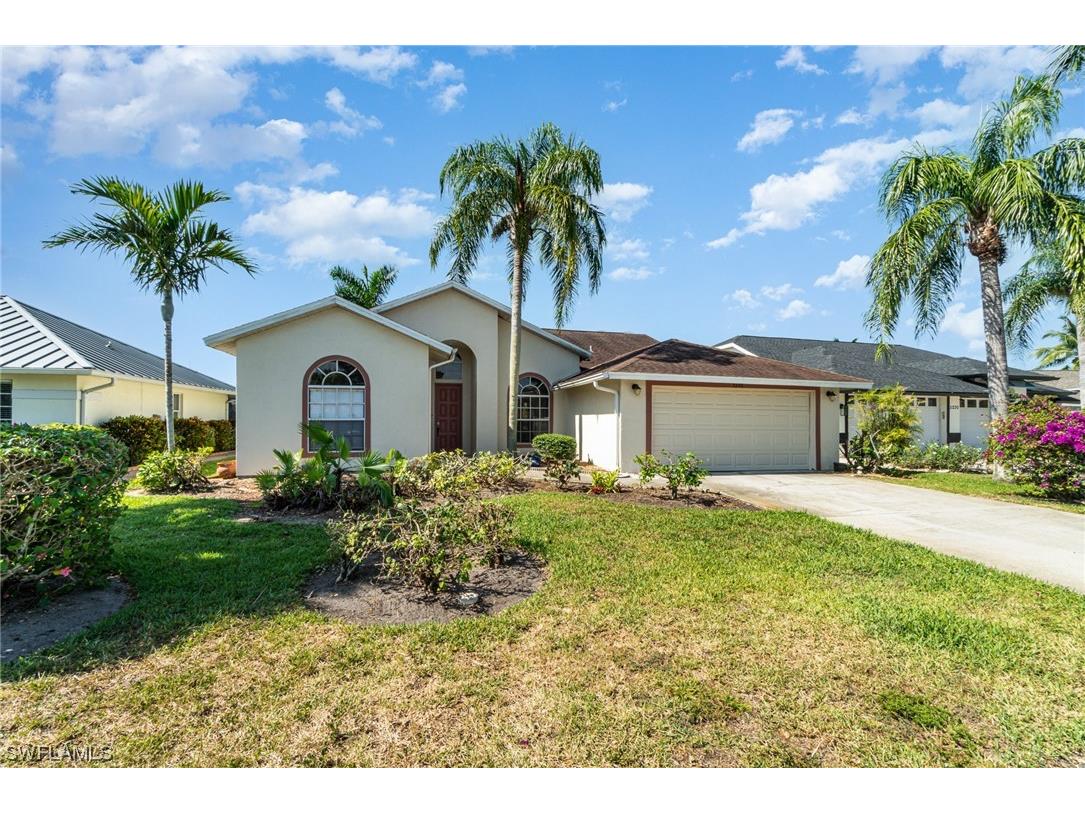 5240 Malvern Court Naples FL 34112 223005986 image1