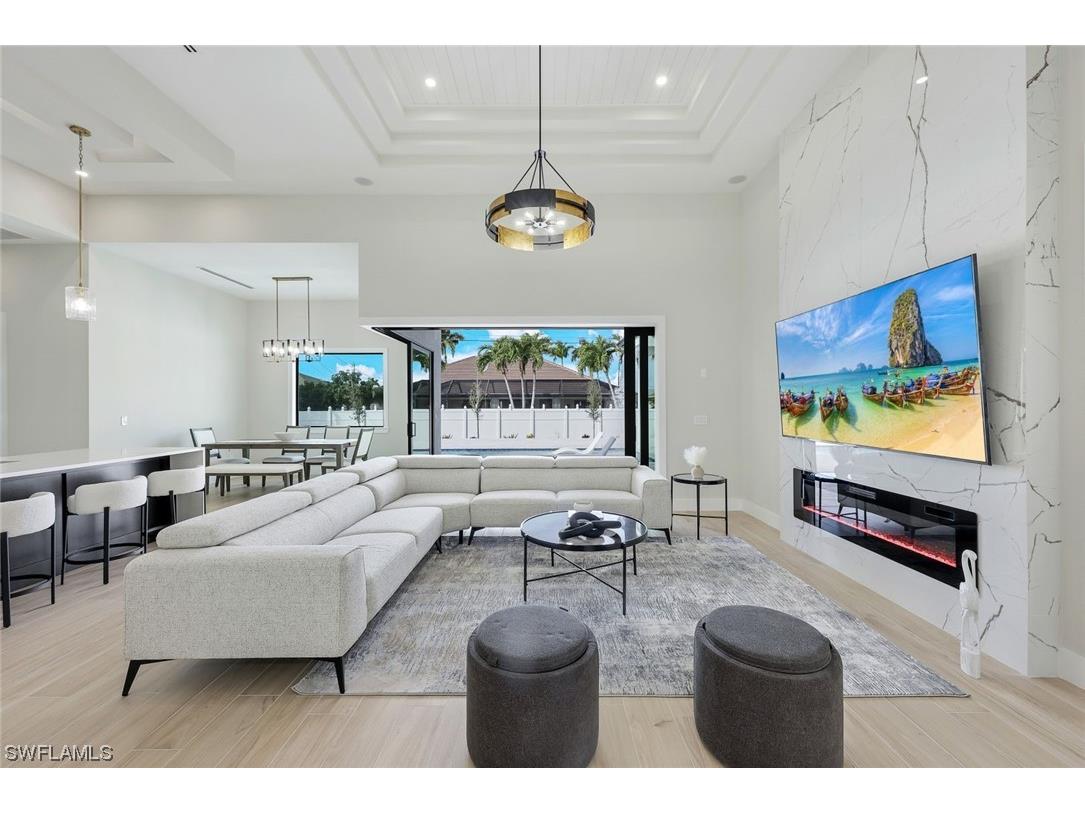 5240 SW 19th Place Cape Coral FL 33914 224018003 image1