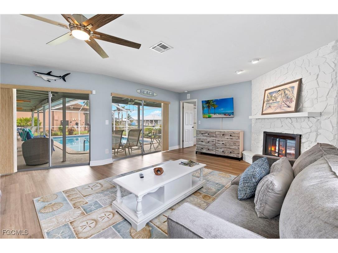 5240 SW 2nd Place Cape Coral FL 33914 2025009768 image8