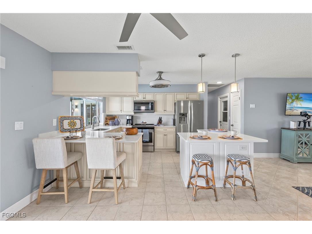 5240 SW 2nd Place Cape Coral FL 33914 2025009768 image9