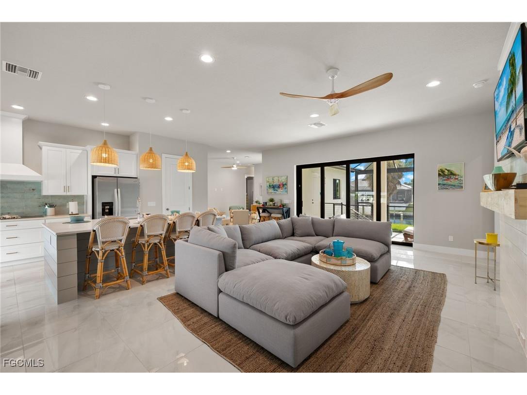 5240 Tower Drive Cape Coral FL 33904 2025009832 image14