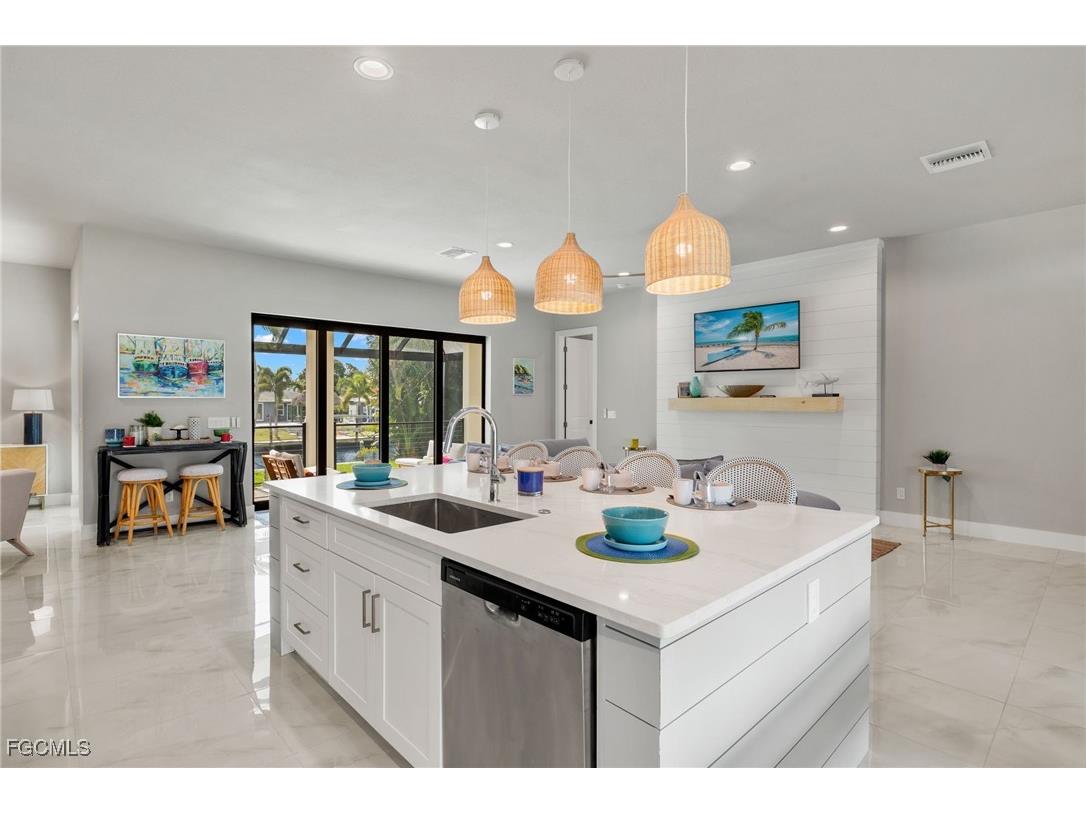 5240 Tower Drive Cape Coral FL 33904 2025009832 image18