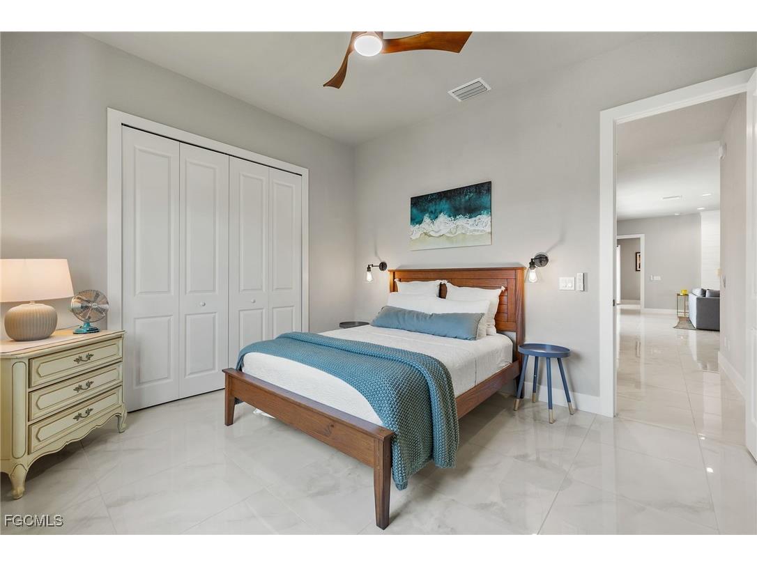 5240 Tower Drive Cape Coral FL 33904 2025009832 image28