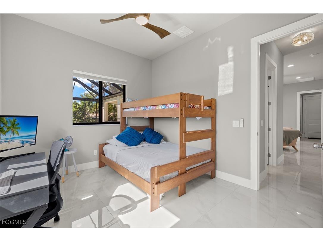 5240 Tower Drive Cape Coral FL 33904 2025009832 image32