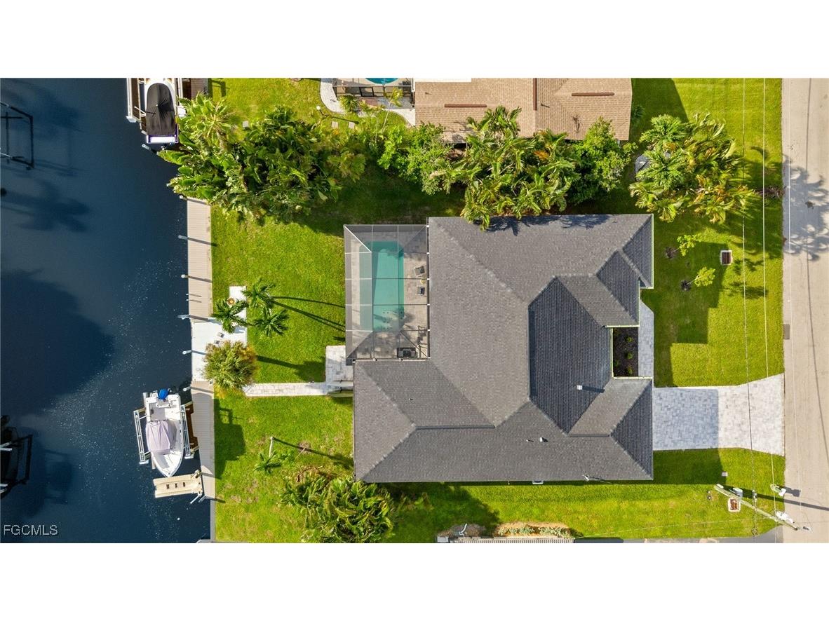 5240 Tower Drive Cape Coral FL 33904 2025009832 image9