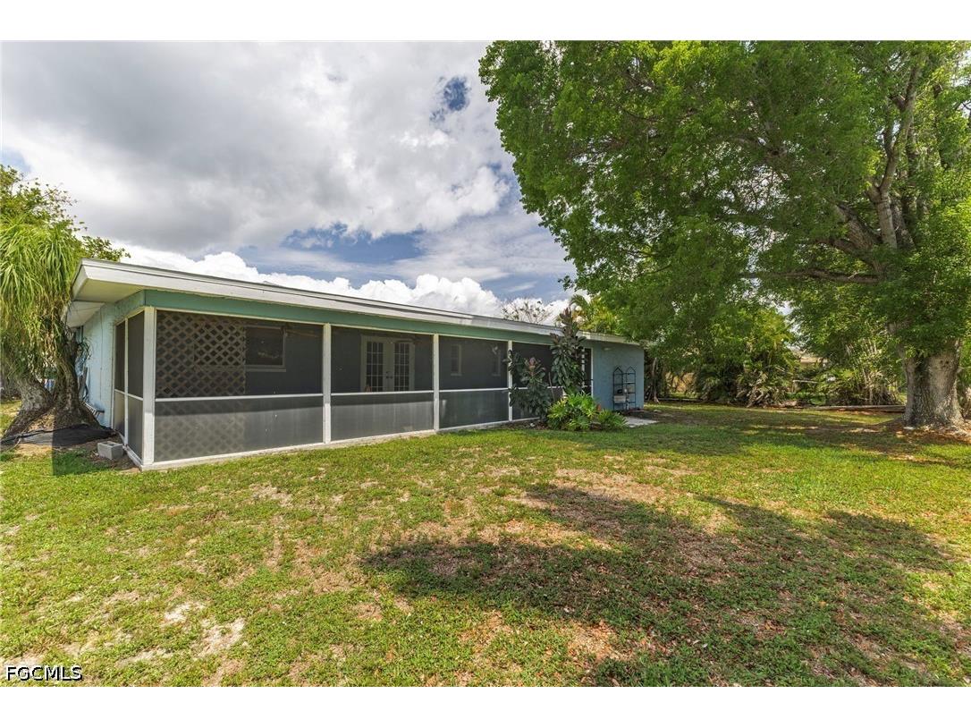 5240 Versaille Court Cape Coral FL 33904 2026023335 image24