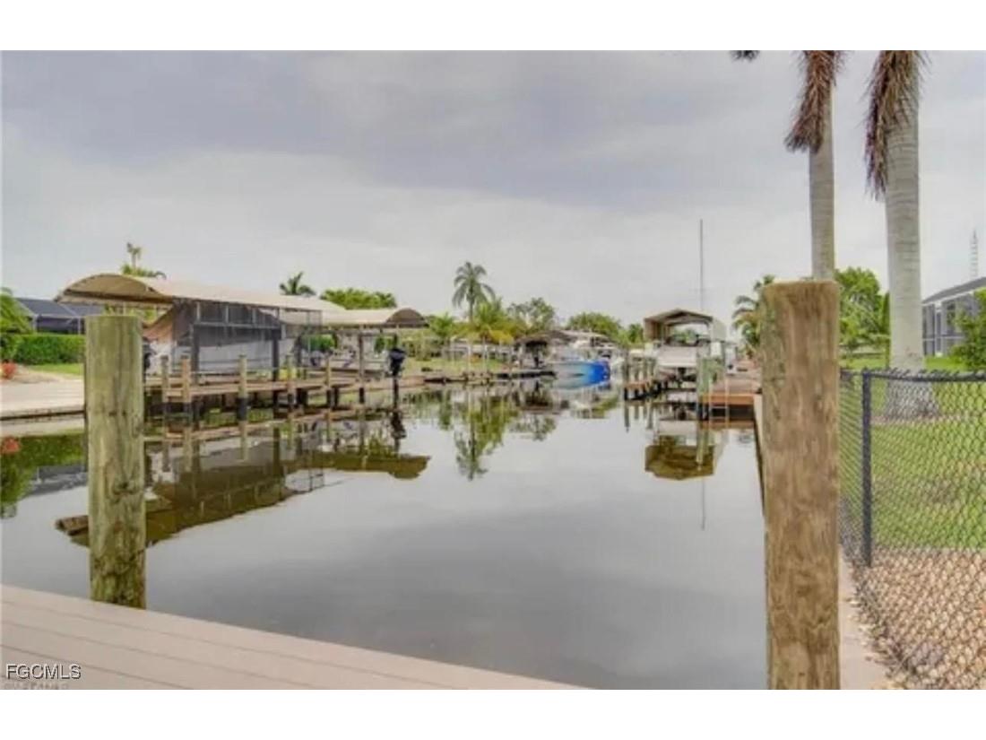5241 SW 2nd Place Cape Coral FL 33914 2025024685 image20