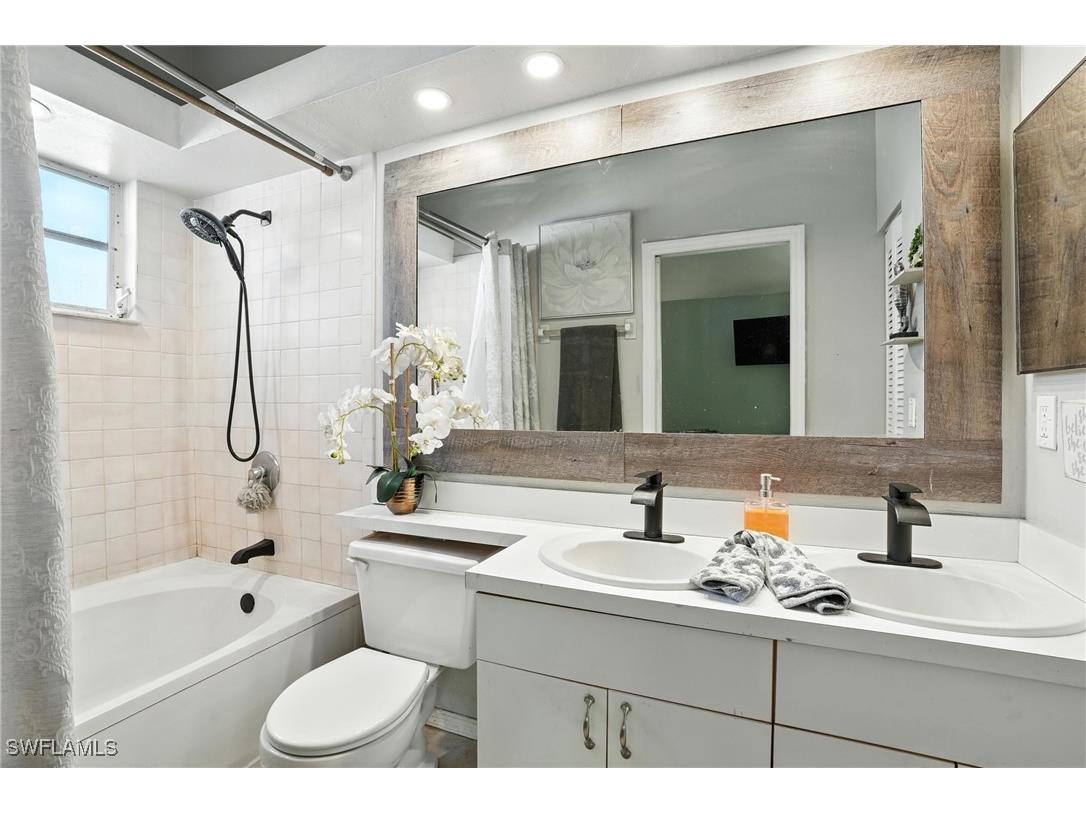 5242 17th Place SW Naples FL 34116 225063422 image12