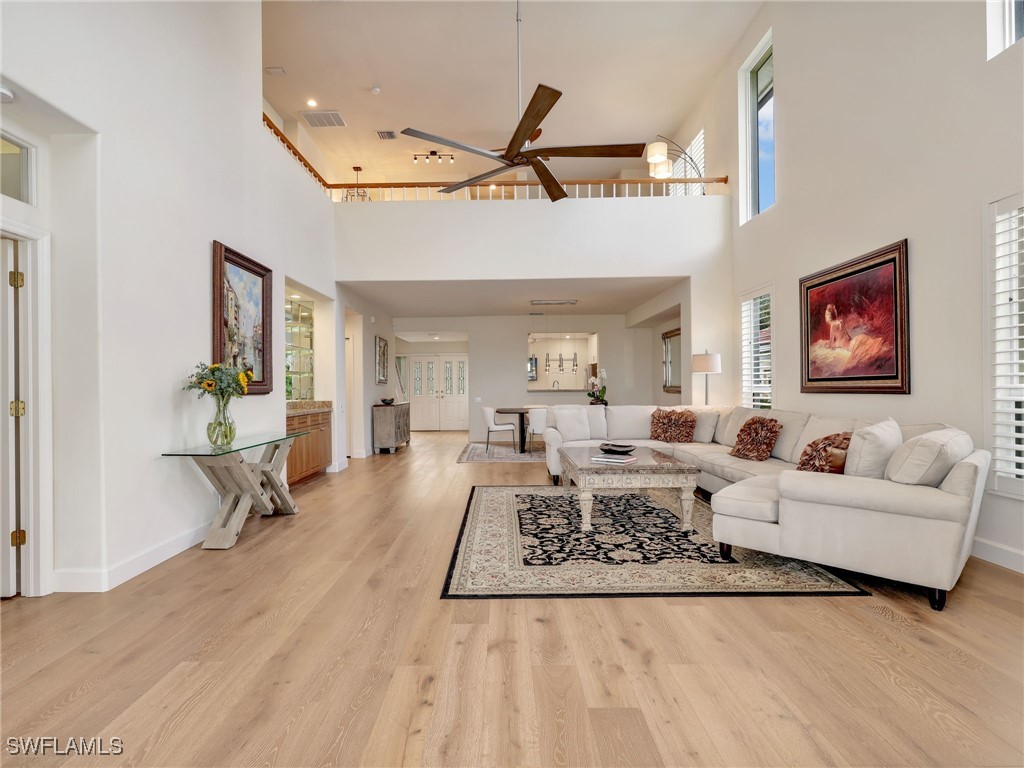 5242 Kensington High Street Naples FL 34105 225069511 image20