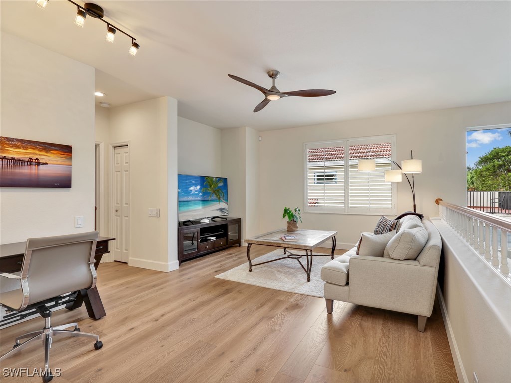 5242 Kensington High Street Naples FL 34105 225069511 image29