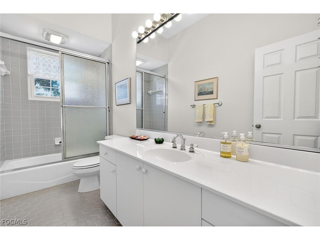 5243 Indian Court Sanibel FL 33957 2026008326 image21