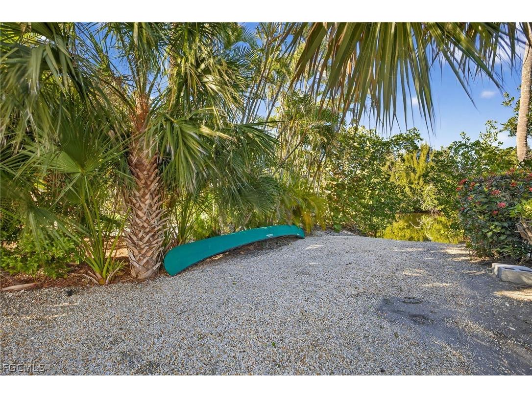 5243 Indian Court Sanibel FL 33957 2026008326 image32