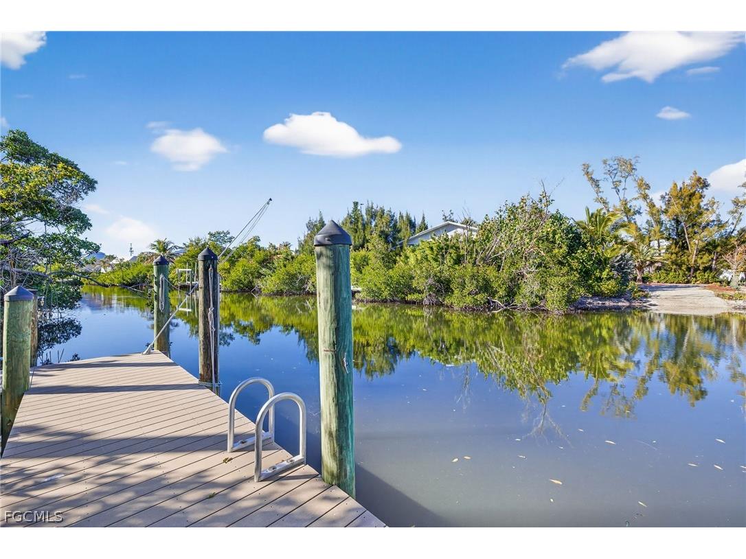 5243 Indian Court Sanibel FL 33957 2026008326 image34