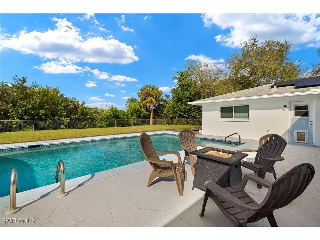 5244 Kenilworth Drive Fort Myers FL 33919 224103053 image1