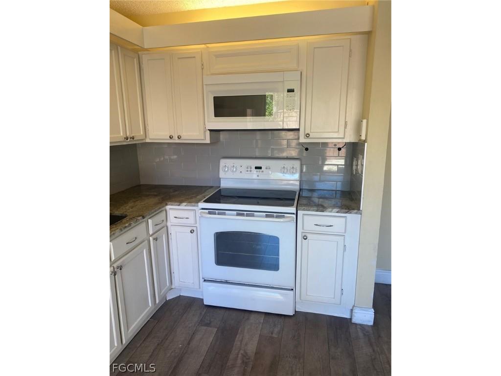 5245 Cedarbend Drive #2 Fort Myers FL 33919 2026005650 image14