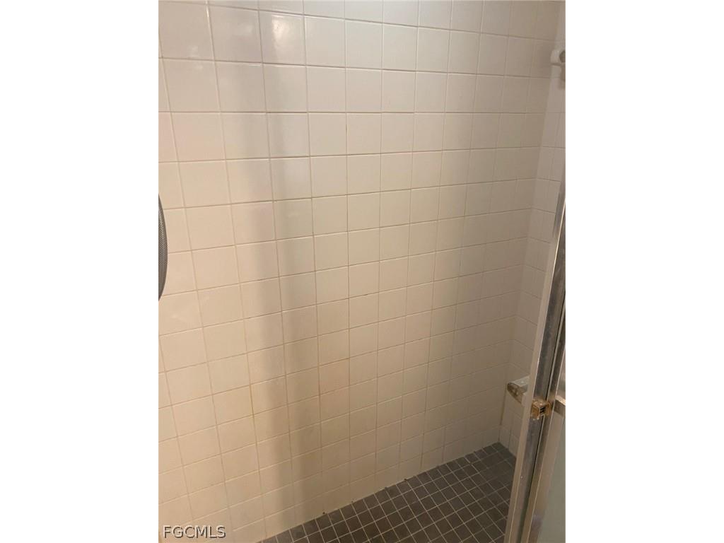 5245 Cedarbend Drive #2 Fort Myers FL 33919 2026005650 image17