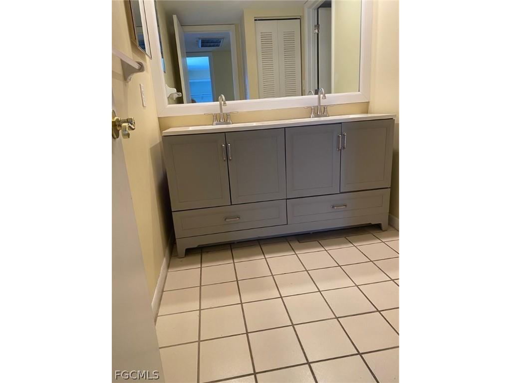 5245 Cedarbend Drive #2 Fort Myers FL 33919 2026005650 image25