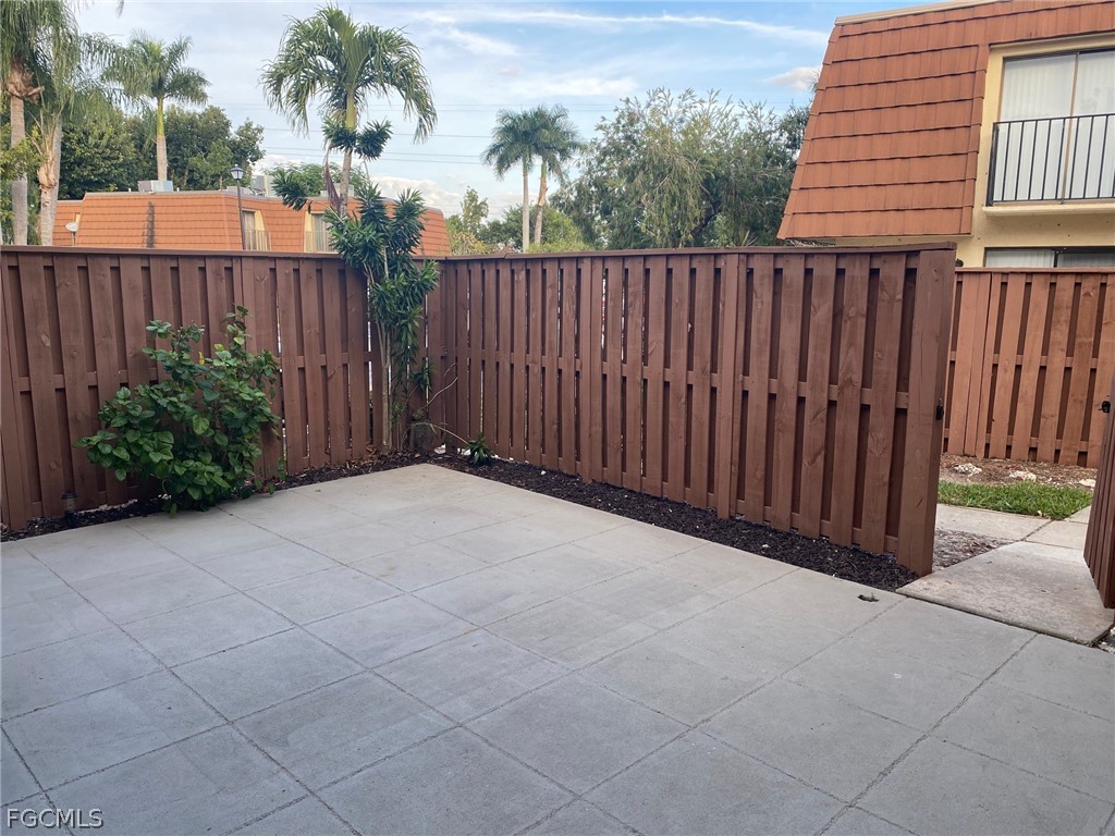 5245 Cedarbend Drive #2 Fort Myers FL 33919 2026005650 image4