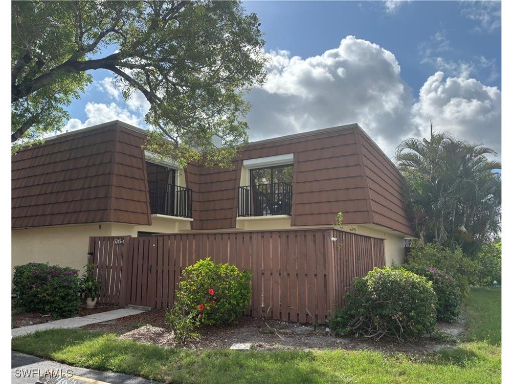 5245 Cedarbend Drive #4 Fort Myers FL 33919 225055621 image1