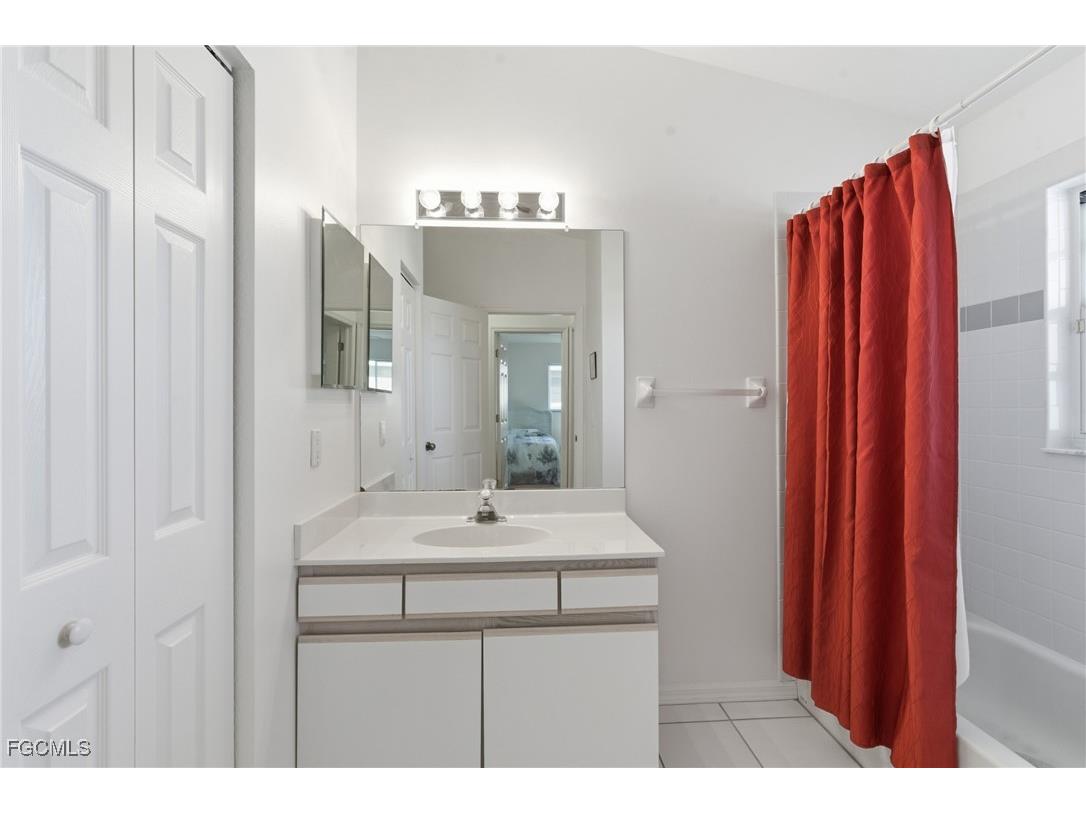 5245 SW 19th Place Cape Coral FL 33914 2025025104 image27