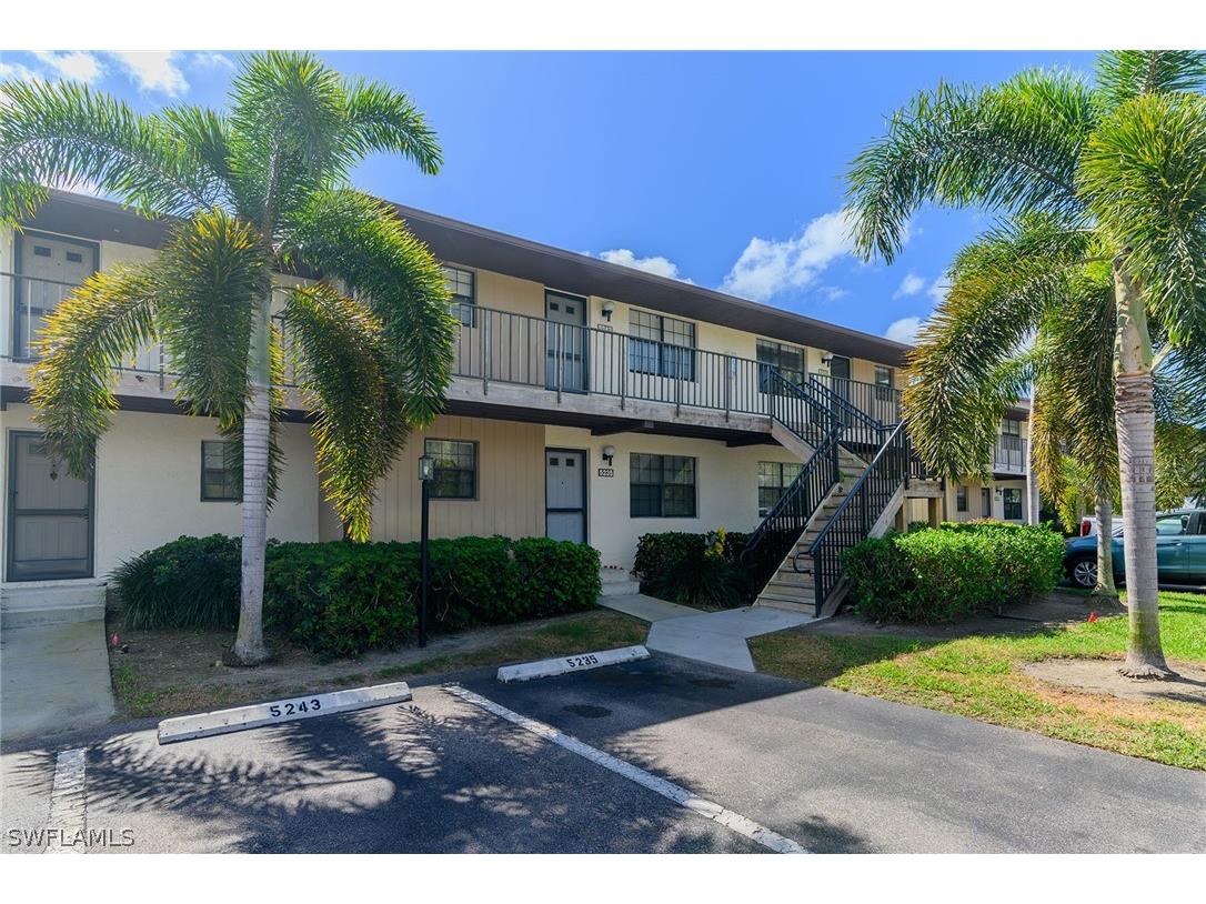 5245 Treetops Drive Naples FL 34113 226010546 image1