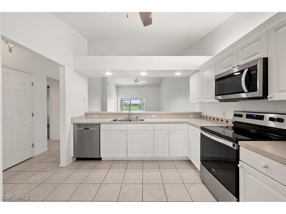 5246 Chiquita Boulevard S Cape Coral FL 33914 223051159 image1