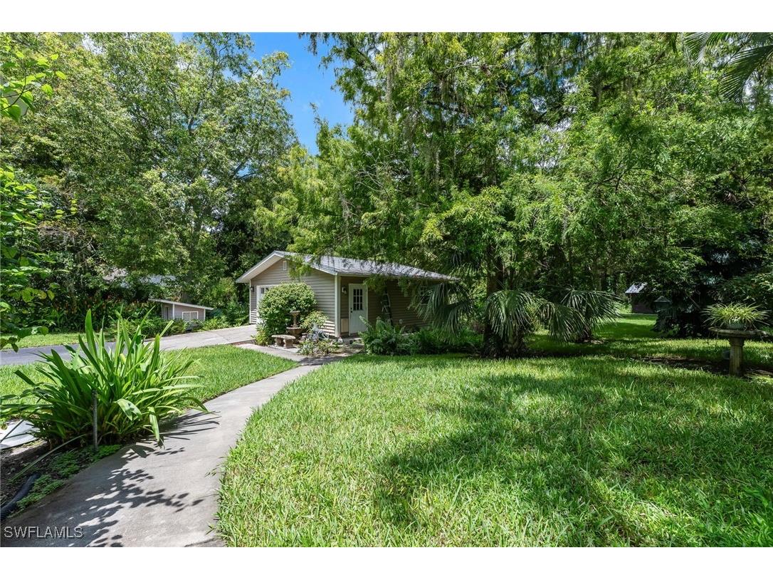 5247 Cherry Wood Drive Naples FL 34119 225067173 image11