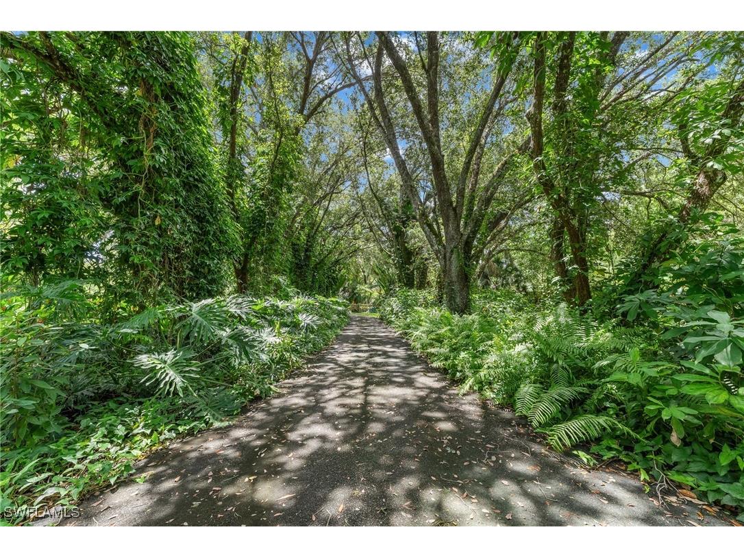 5247 Cherry Wood Drive Naples FL 34119 225067173 image20