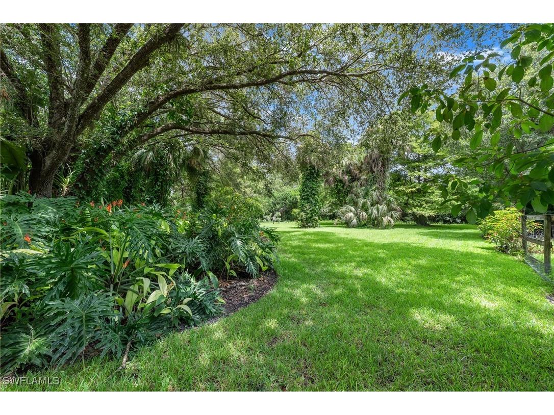 5247 Cherry Wood Drive Naples FL 34119 225067173 image23