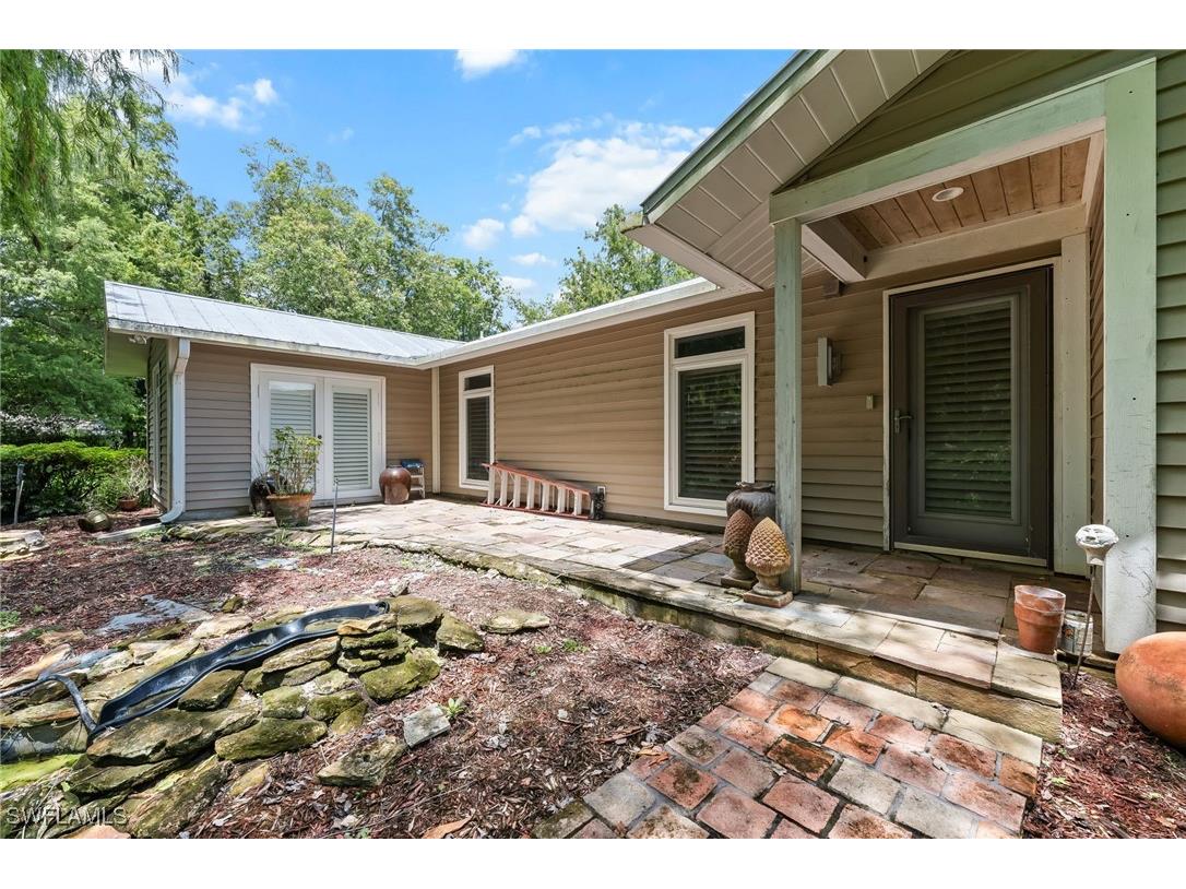 5247 Cherry Wood Drive Naples FL 34119 225067173 image9