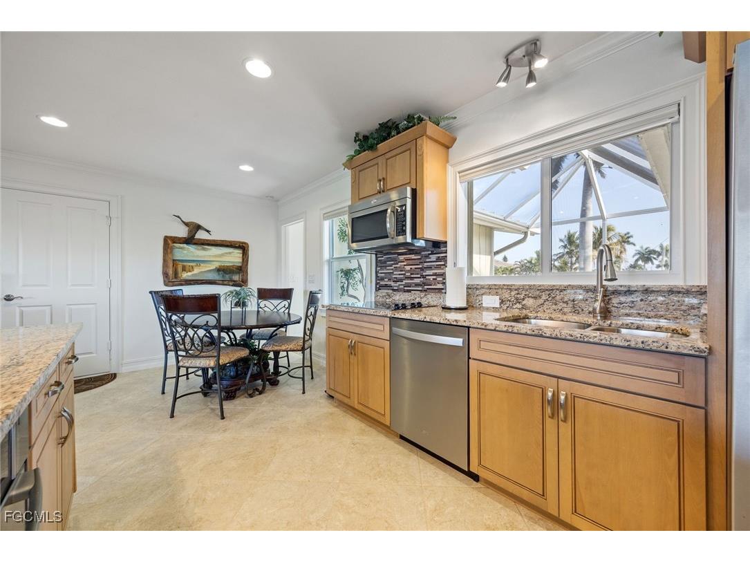 5249 Sunset Court Cape Coral FL 33904 2025024570 image14