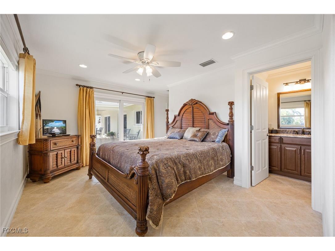 5249 Sunset Court Cape Coral FL 33904 2025024570 image19