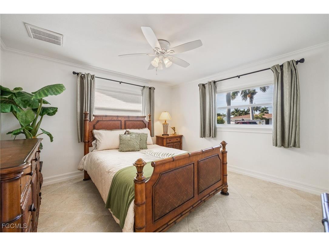 5249 Sunset Court Cape Coral FL 33904 2025024570 image23