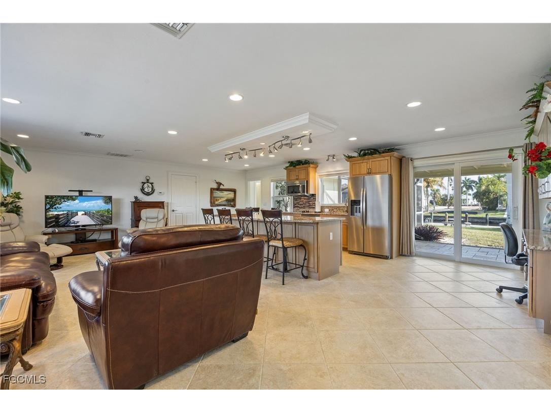 5249 Sunset Court Cape Coral FL 33904 2025024570 image4