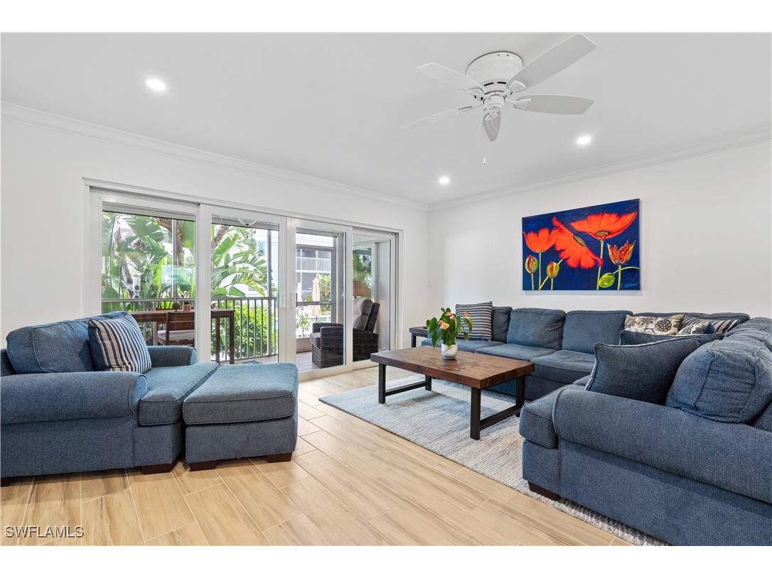 525 10th Avenue S #B101 Naples FL 34102 224090115 image1