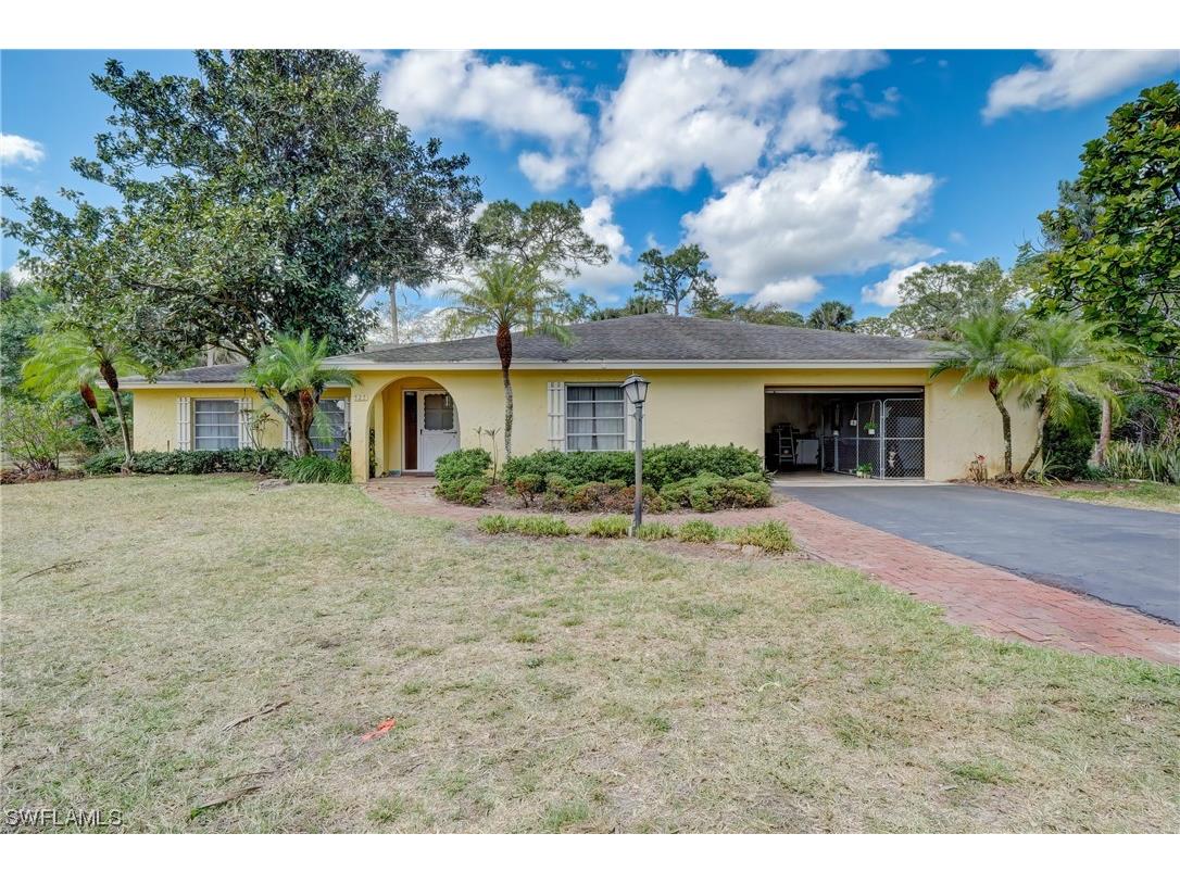 525 15th Street SW Naples FL 34117 223003436 image1