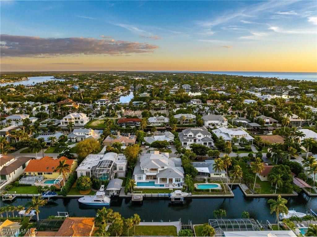 525 16th Avenue S Naples FL 34102 223078864 image1