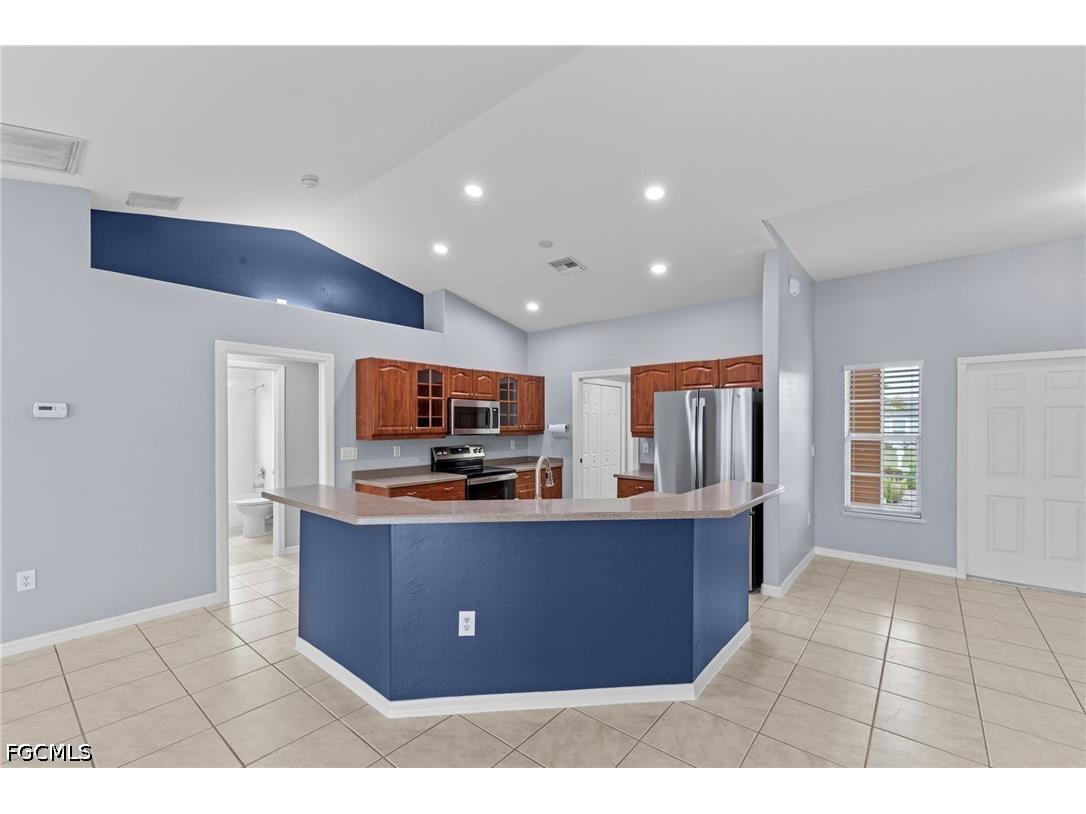 525 NE 6th Avenue Cape Coral FL 33909 2026017735 image11