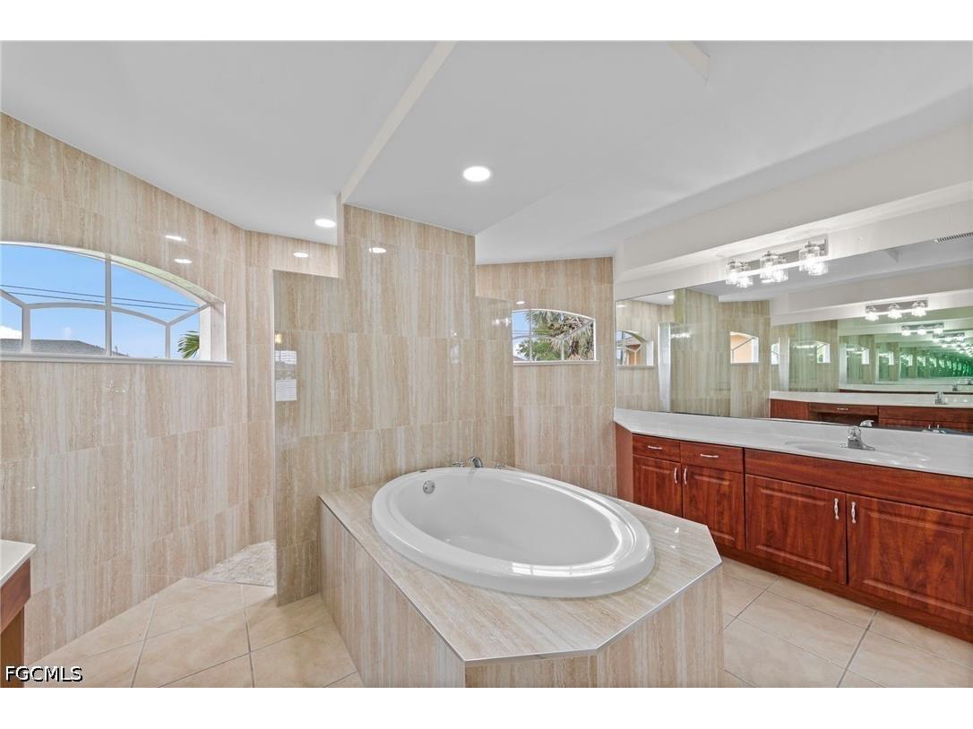 525 NE 6th Avenue Cape Coral FL 33909 2026017735 image22