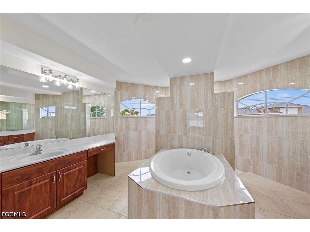 525 NE 6th Avenue Cape Coral FL 33909 2026017735 image23