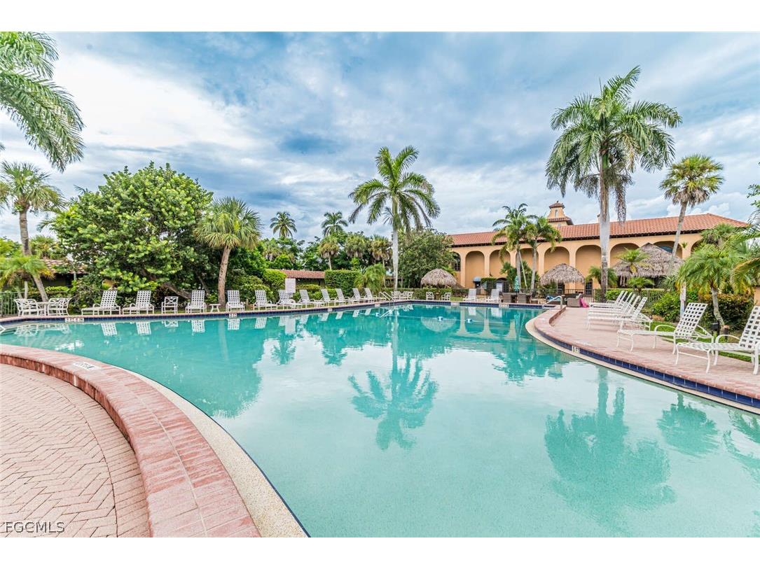 525 Newport Drive Naples FL 34114 2026010953 image4