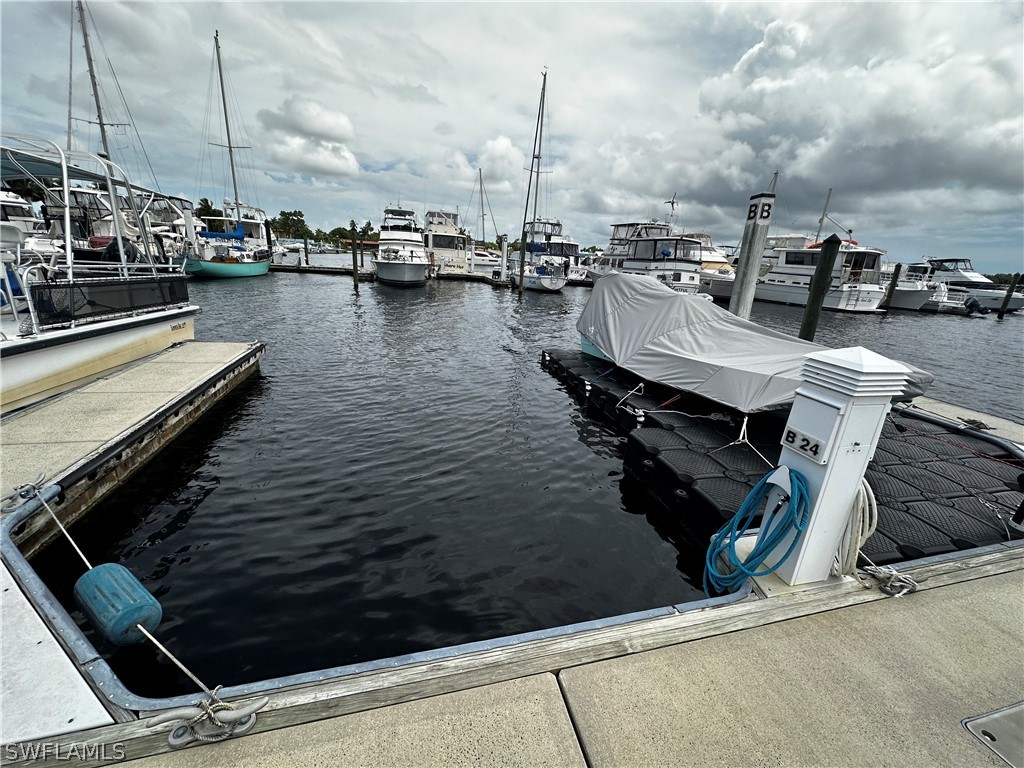525 Newport Drive Naples FL 34114 224054385 image1