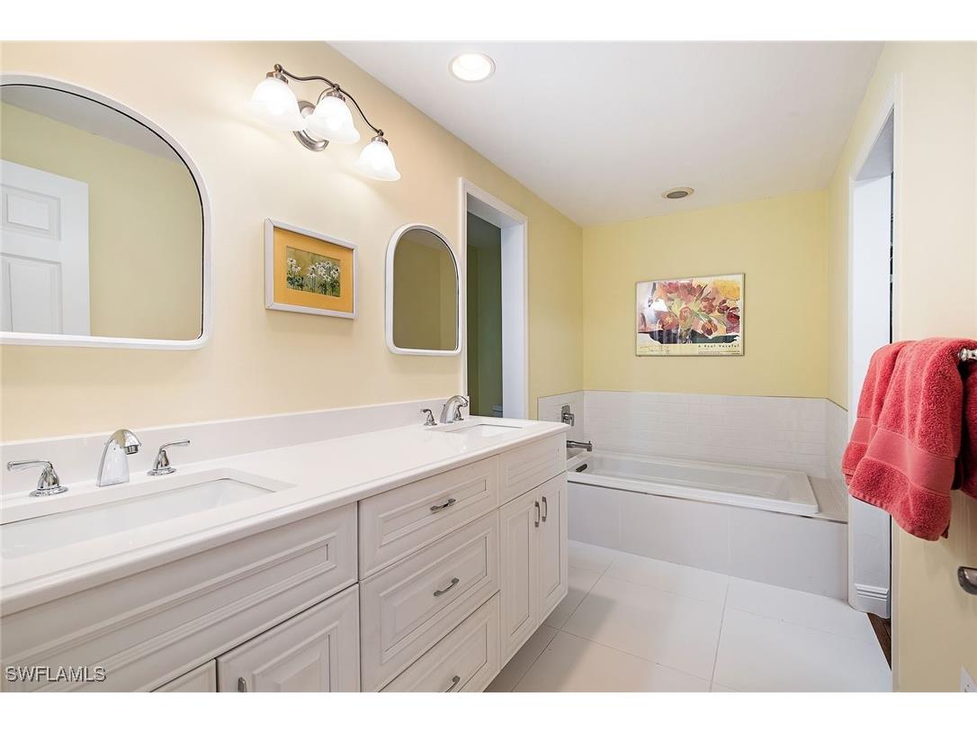 525 Port Side Drive Naples FL 34103 225058329 image8