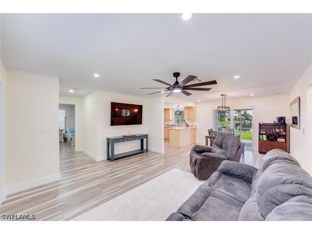 525 SE 11th Court Cape Coral FL 33990 226014305 image4