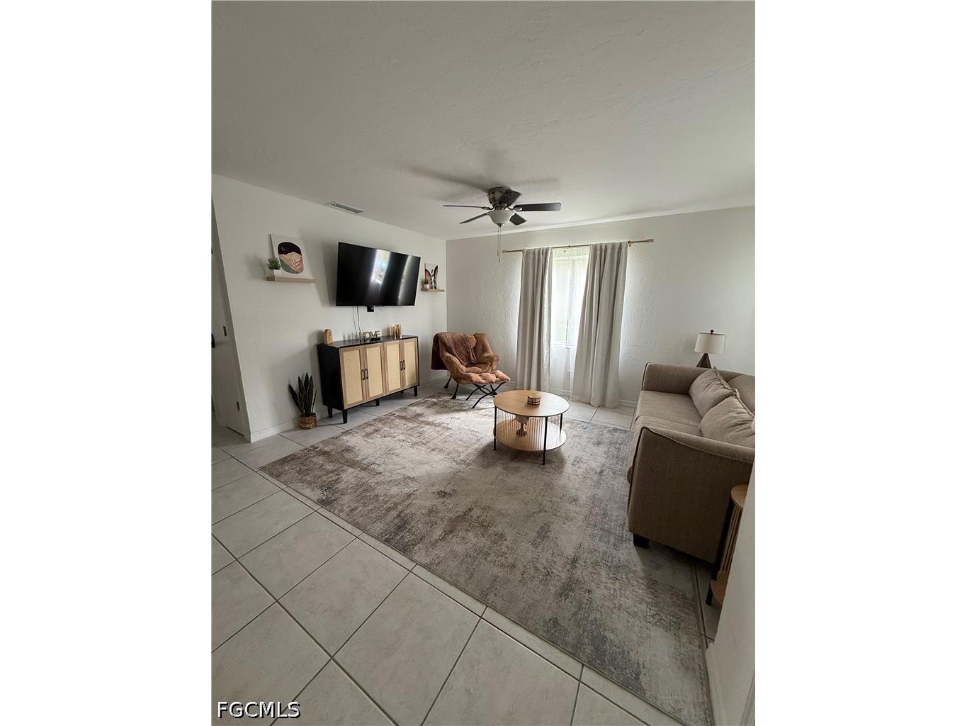525 SE Van Loon Terrace Cape Coral FL 33990 2026015518 image2