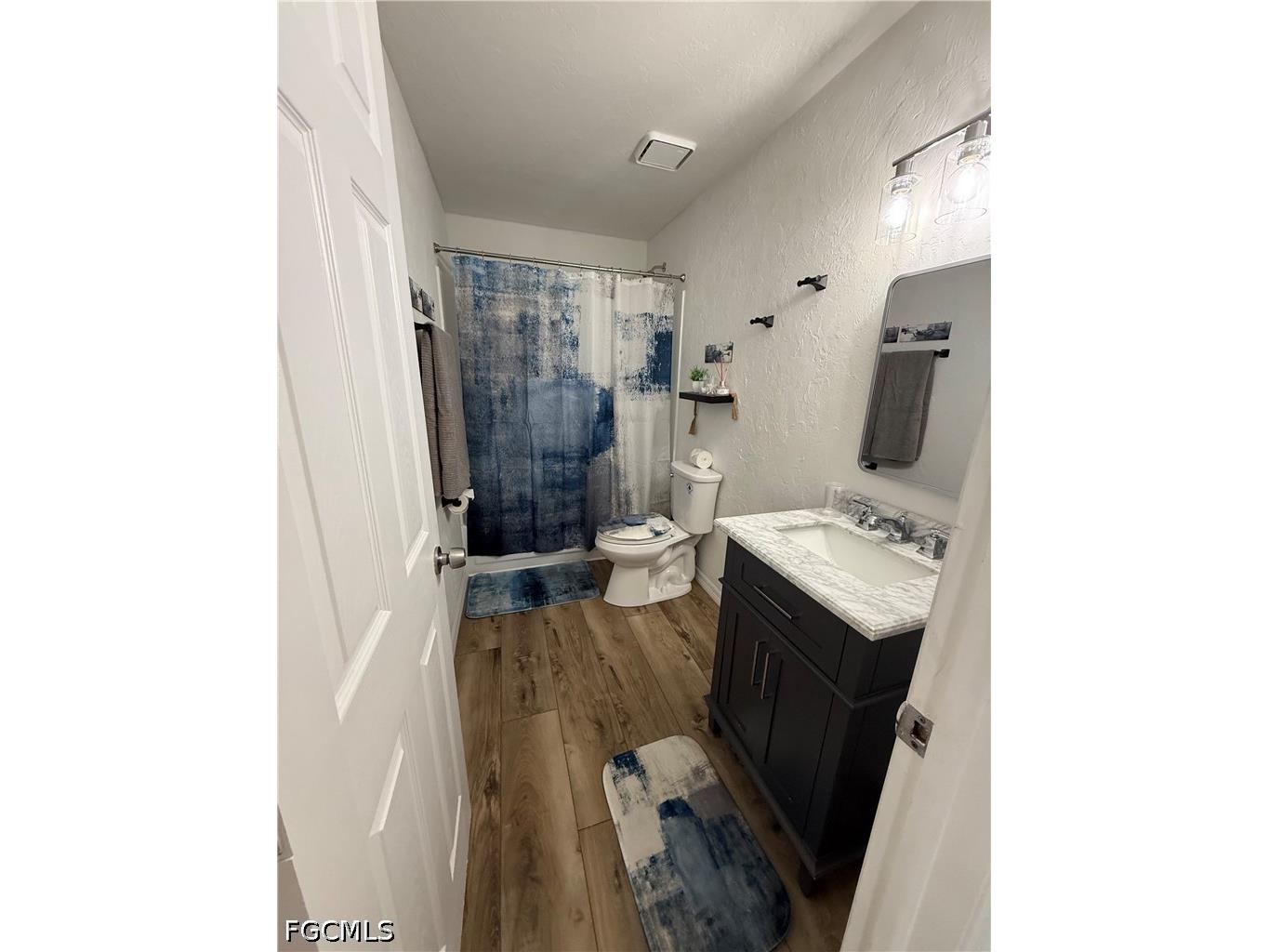 525 SE Van Loon Terrace Cape Coral FL 33990 2026015518 image8