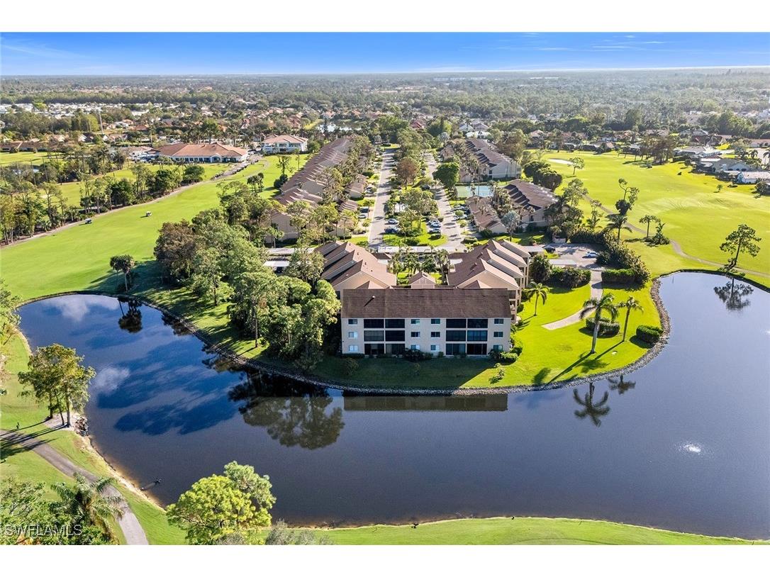 5250 Fox Hollow Drive #528 Naples FL 34104 224098213 image1