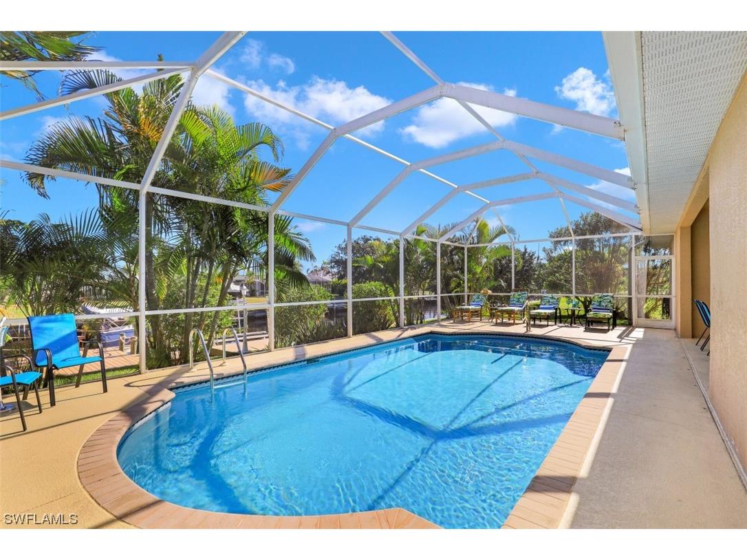 5251 Tamiami Court Cape Coral FL 33904 223045165 image1